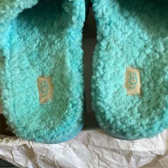 Uggs Fluffita Sz9 - Picture 5 of 11